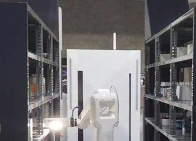 روبات هایی که لوازم پزشکی بیمارستان ها را بسته بندی می نمایند