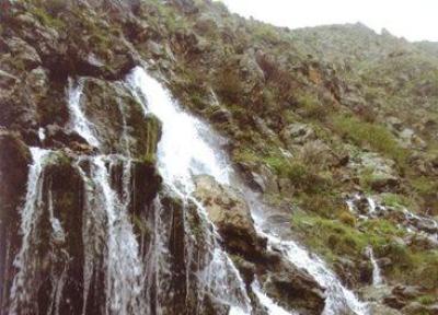 آبشار نره گر اسبو یکی از زیباترین جاذبه های طبیعی استان اردبیل است