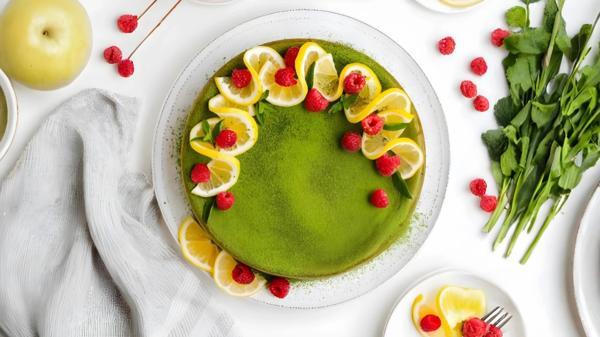 طرز تهیه چیزکیک ماچا در فر و یخچال با ترکیب پنیر خامه ای